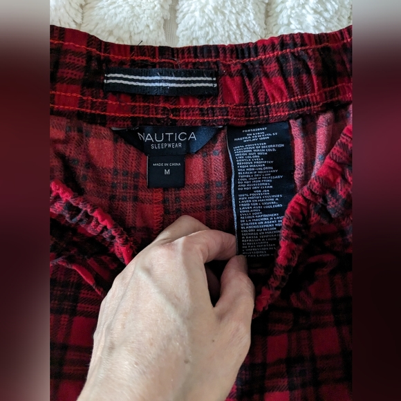 Nautica Plaid Sleepwear PJ Set size medium - Picture 6 of 6